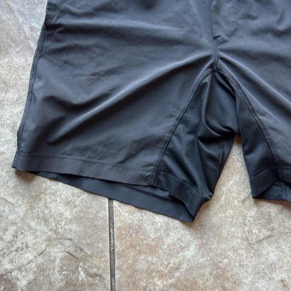 Lululemon Mens Running Yoga Shorts 7” - Picture 3 of 6